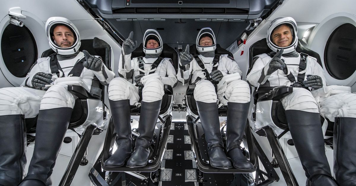 SpaceX poised to send first private crew to the International Space Station for Axiom Space